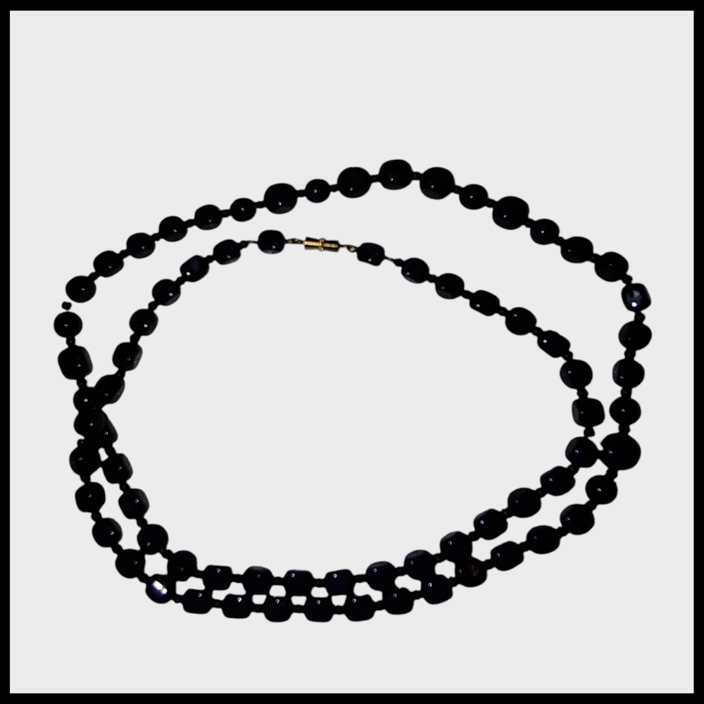 Classic Navy Beaded Long Necklace - Vintage - Picture 8 of 12